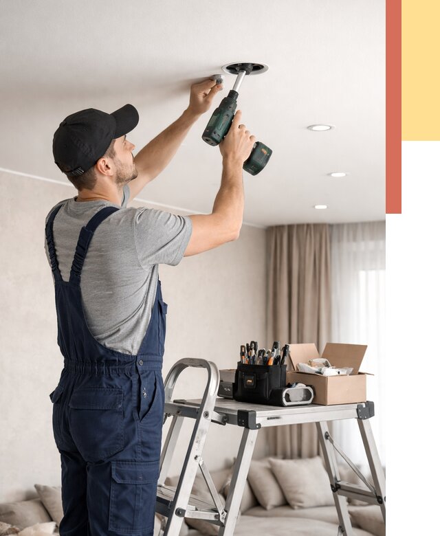 Установка и монтаж точечных светильников в натяжной потолок в Благовещенске от 1828 руб. | ОТДЕЛОЧНИК-Бгн